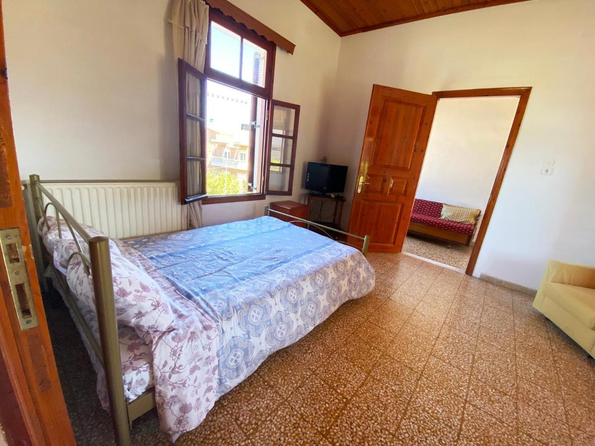 Dusk Apartments With Stunning Mountain View La Canea Esterno foto